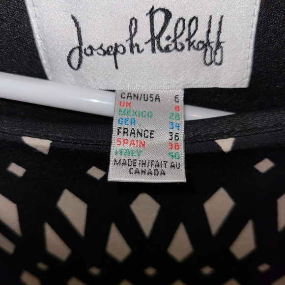 Black dress with pattern and cute front bow detail - Picture 3 of 4